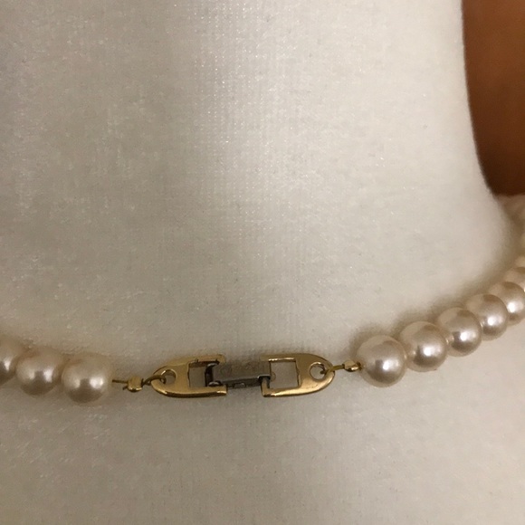 Napier Vintage Simulated Pearl necklace - Picture 2 of 5